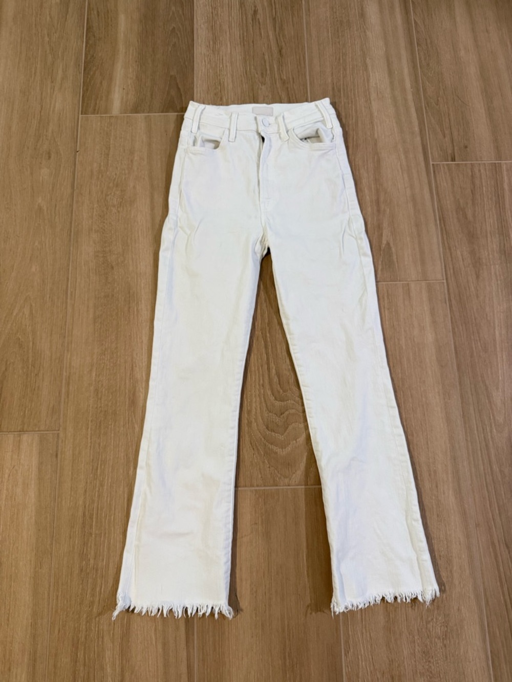 Mother Hustler Ankle Fray Jeans in White size 24